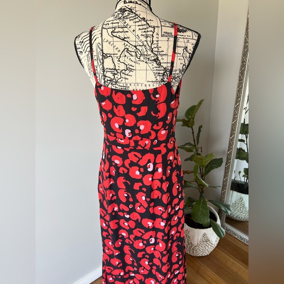 Guess size M dress Valentine’s Day red and black animal print - Picture 5 of 6